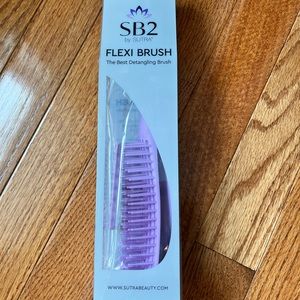 SB2 by Sutra Flexi Brush/ Detangling NWT